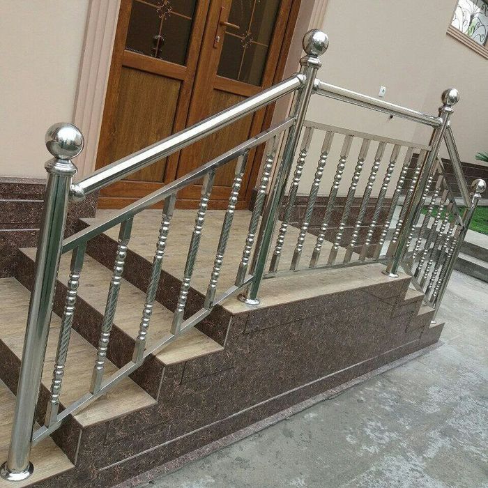 Перила из нержавейка и ограждение zanglamas polatdan toʻsiqlar