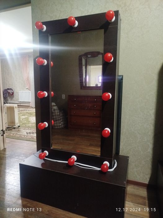 Зеркало с подсветкой