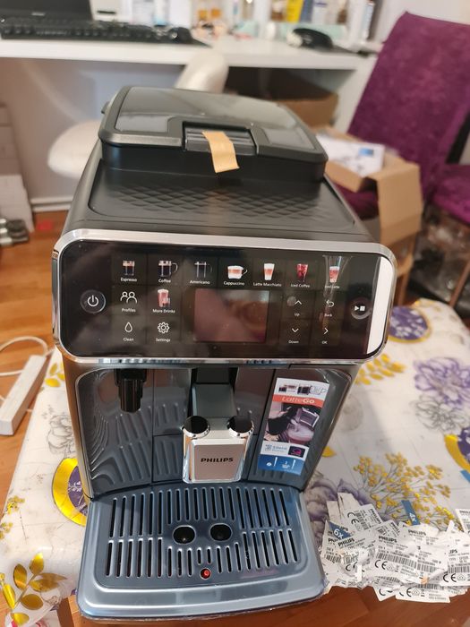PHILIPS Seria 5500  20 băuturi