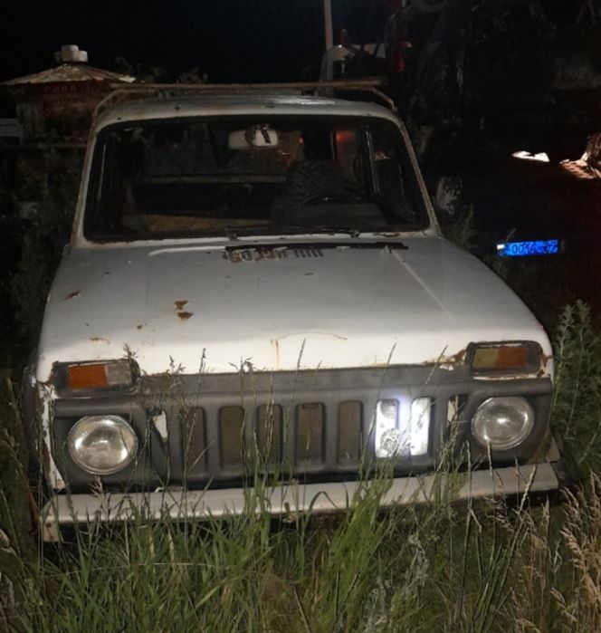 Продам ниву 2121