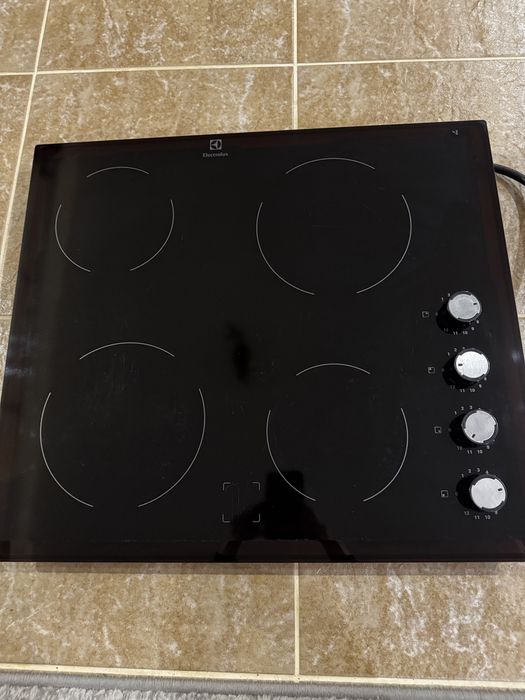 Стъклокерамичен плот Electrolux EHF6140FOK