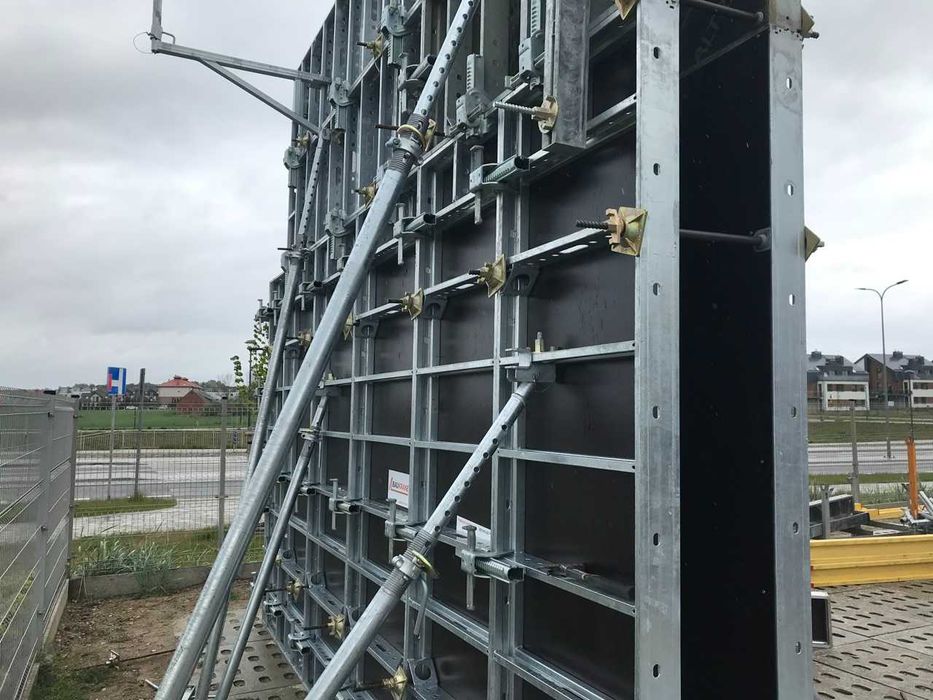 PROMOTIE Cofraje Metalice panouri type Hunnebeck Rasto doka peri