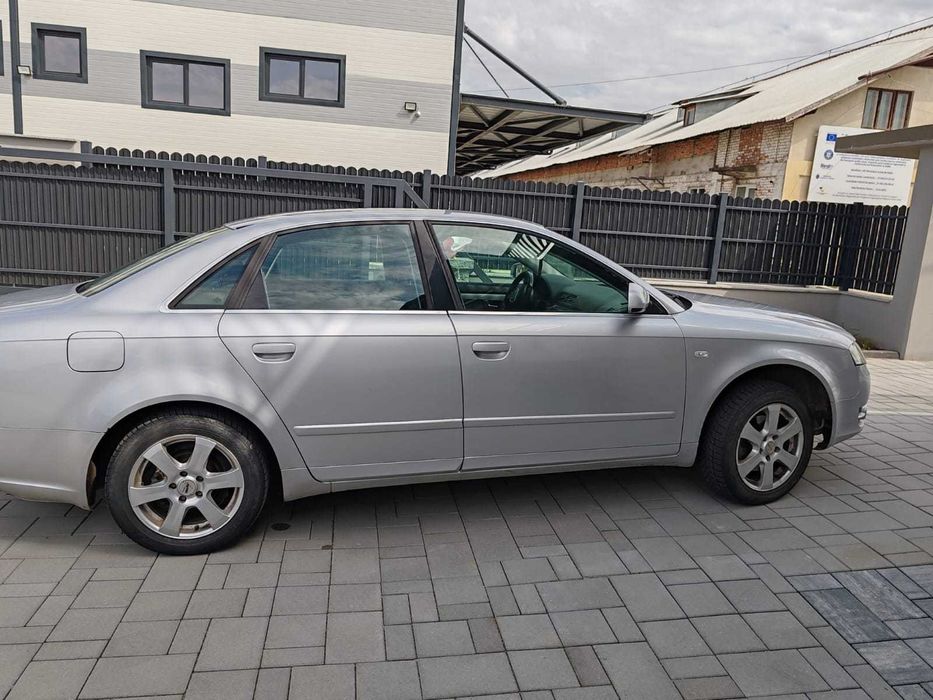 Vând Audi  a 4 berlină