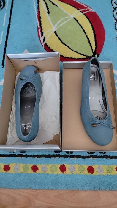 Pantofi damă. Culoare deosebită.