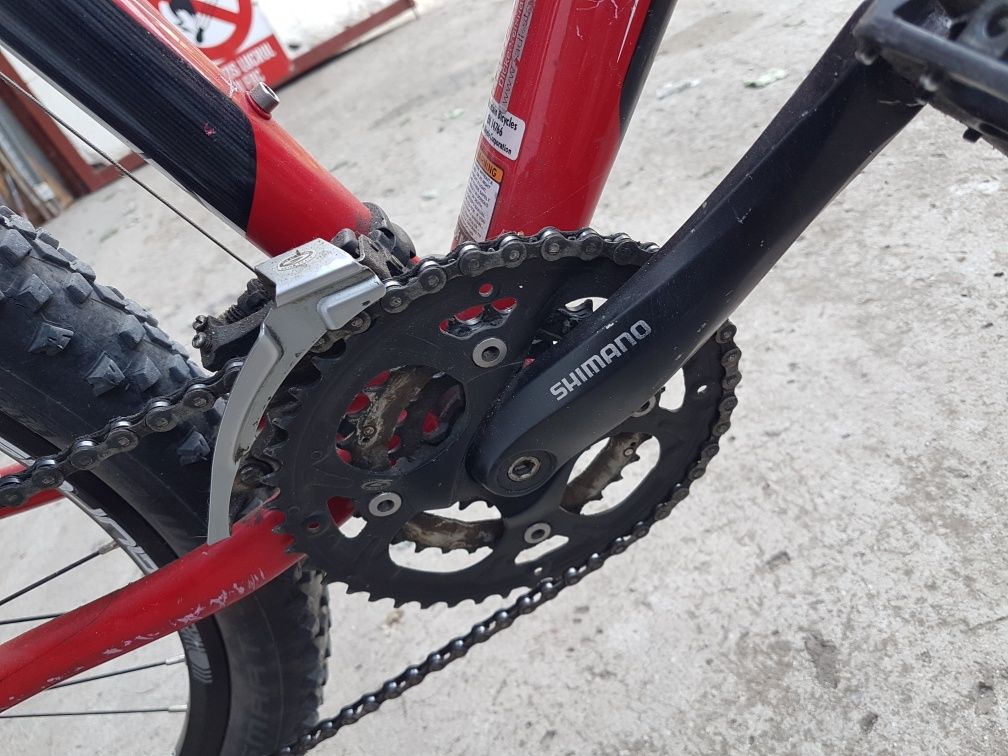 Trek aluminiu  impecabil roti mari frane shimano pe disc amortizoare