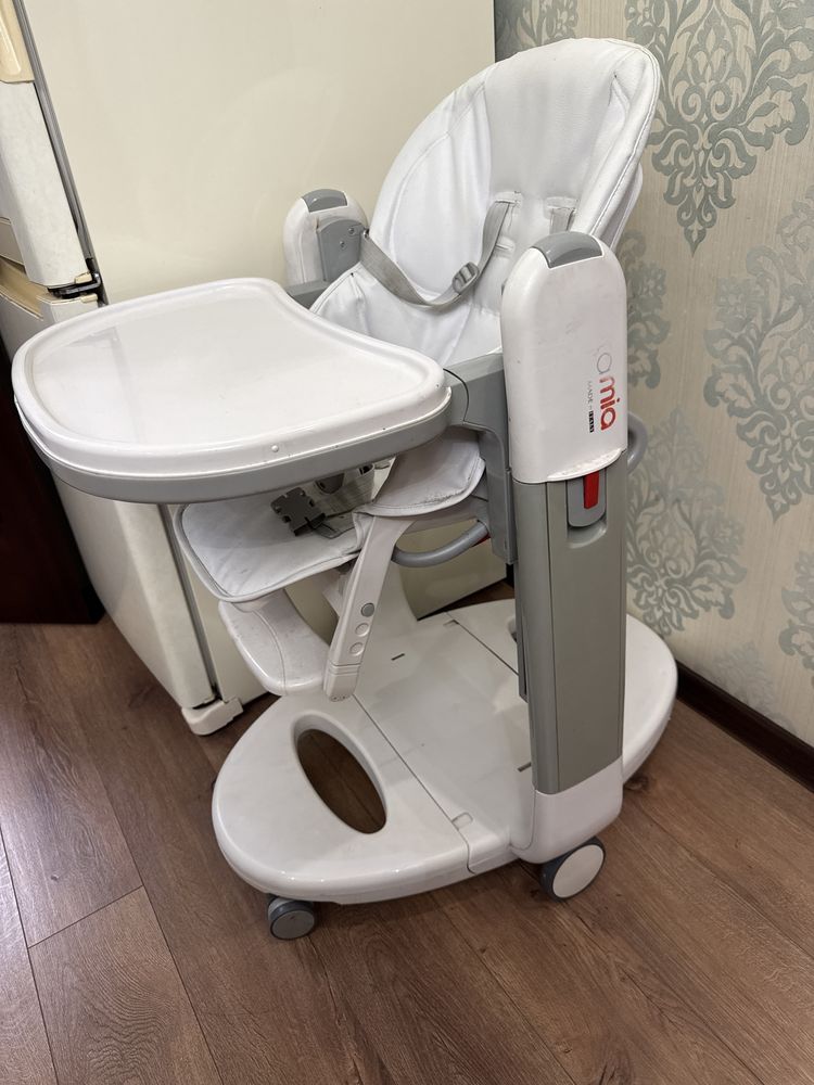 Стул для кормления 3 в 1 . Peg perego Tatamia