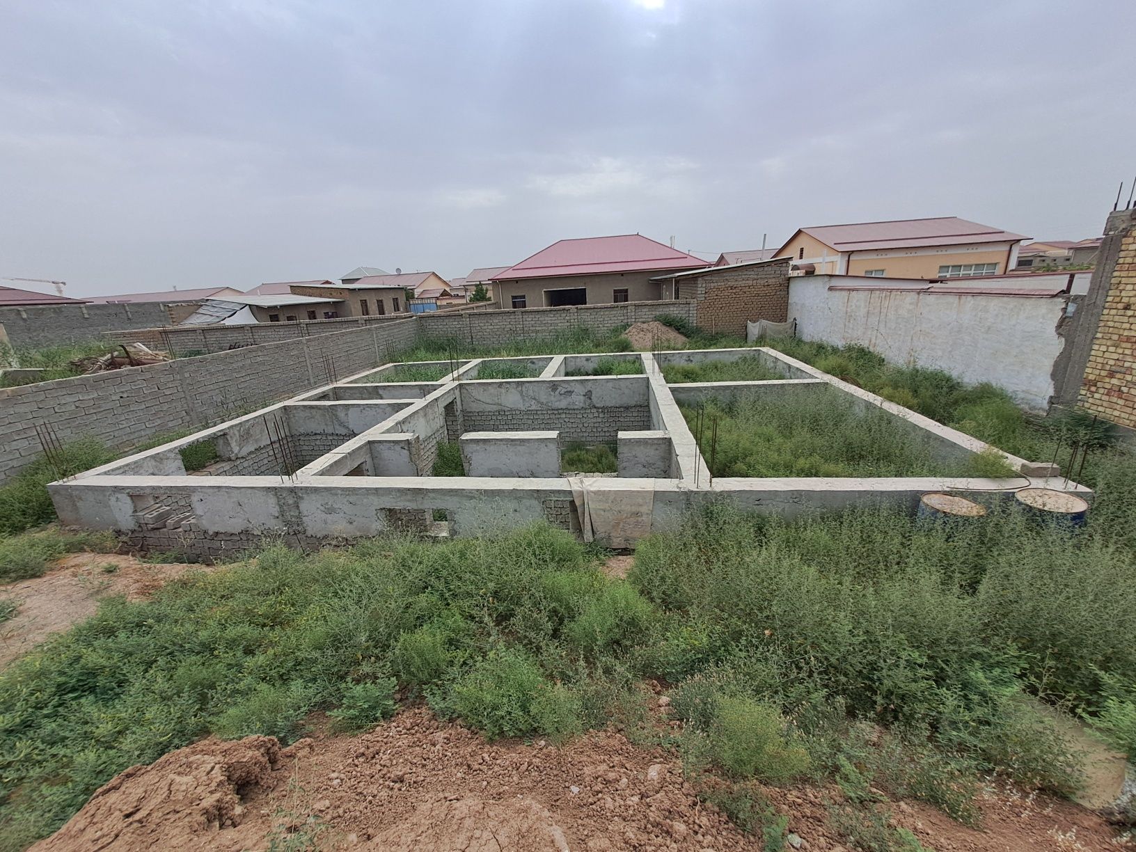 Fundament qoʻyilgan Yer sotiladi