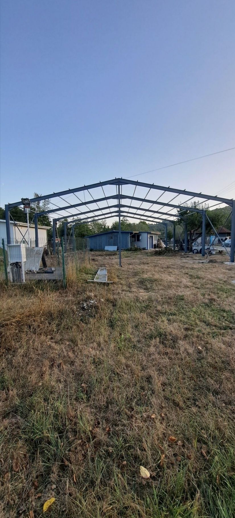 Vand hala metalica diferite dimensiuni demontabila pe suruburi