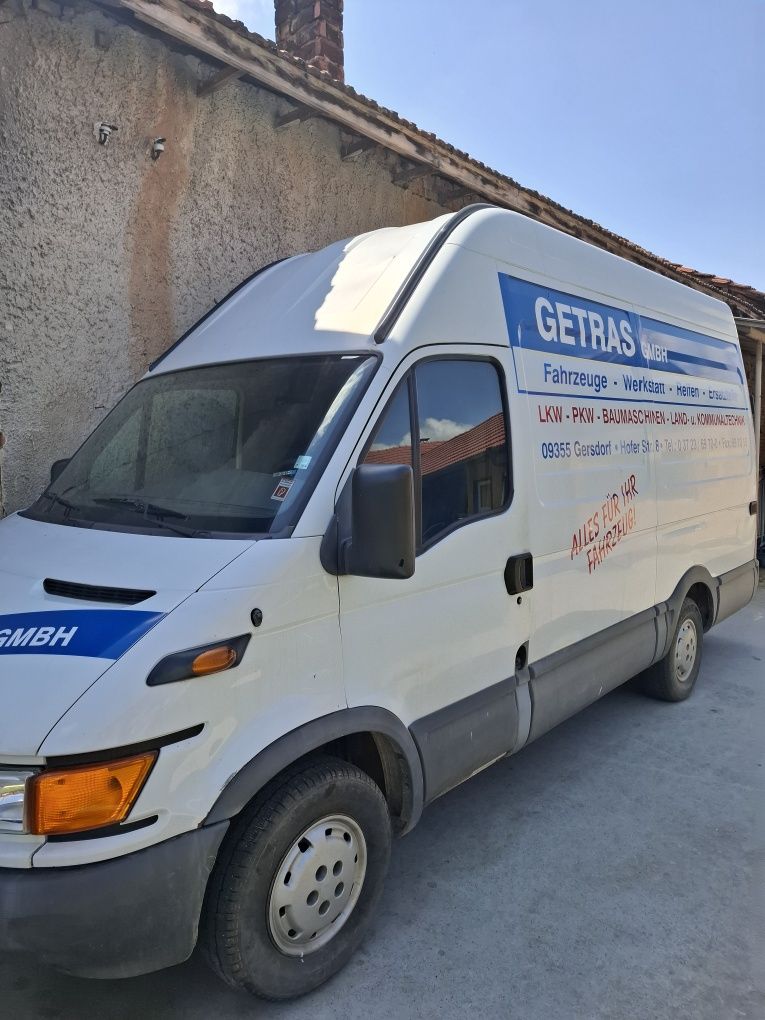 Продавам бус ивеко