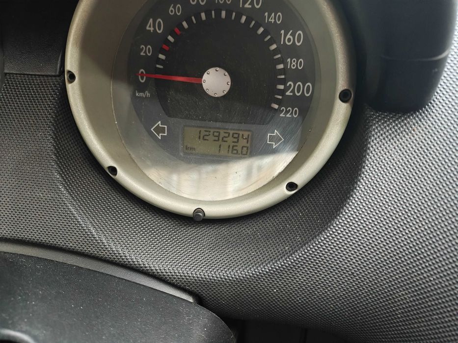 VW polo 1.4 моноинжекцион 2001