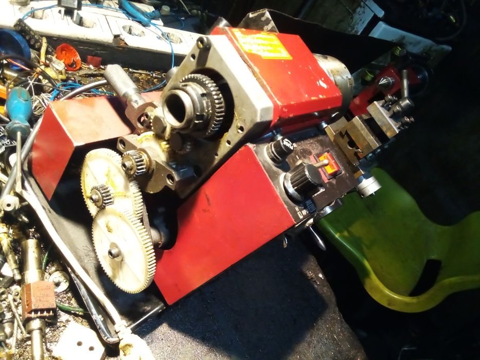 Strung de banc mecanica fina pentru metal