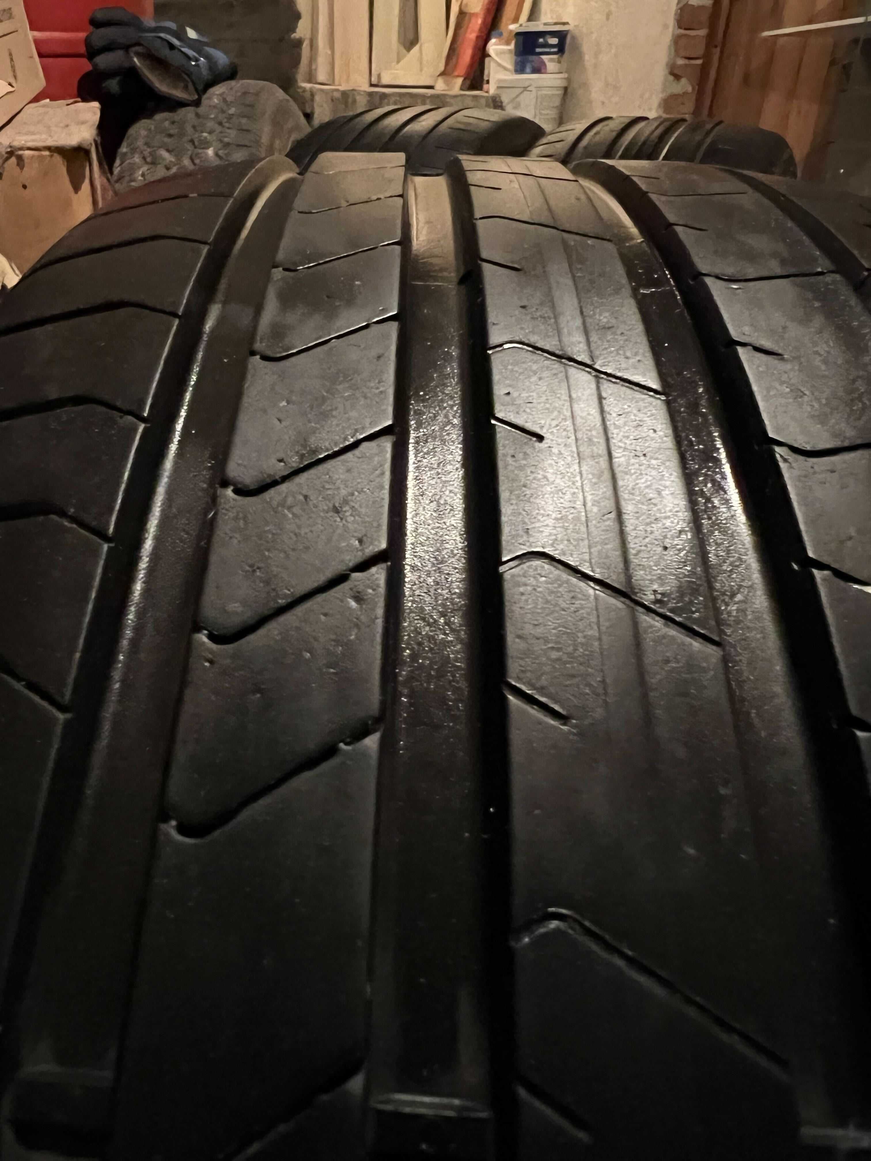 Летни гуми PIRELLI 255/40R20 101Y XL P ZERO(AO)