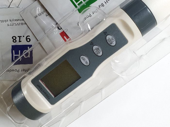 Tester digital pentru PH-ul apei