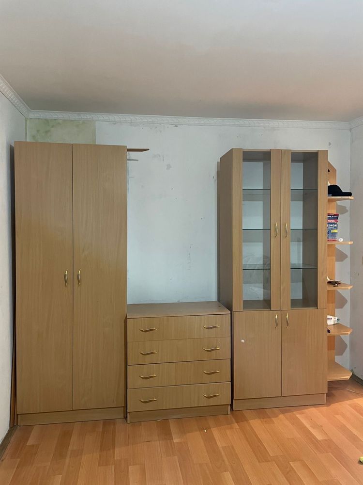 Продам 2 шкафчика и 1 комод