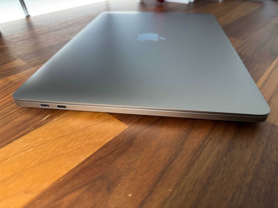 Macbook Pro 13", M1, 16GB RAM, 512GB SSD