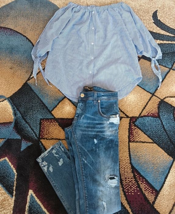 Blugi cu talie înaltă și cămașa superbă mărimea M