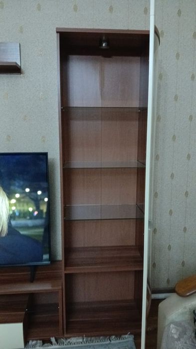 Гостиный сервант