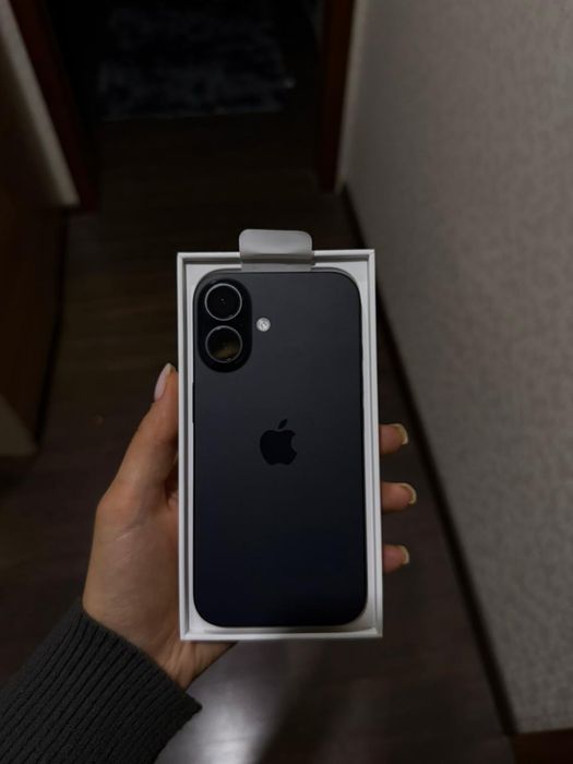 Продам iphone 16 256 гб