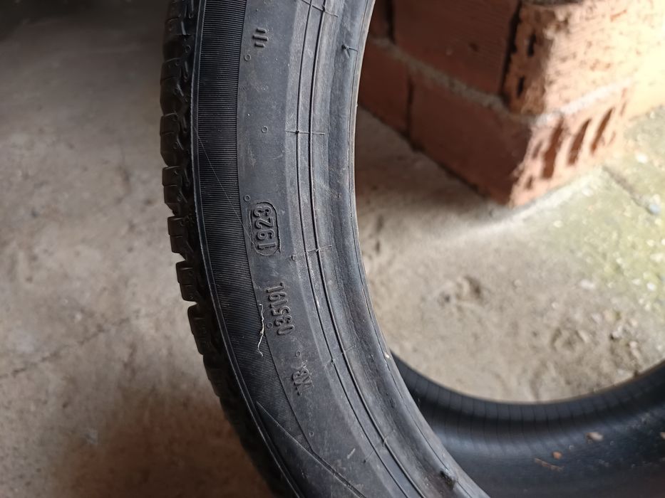2 бр.Всесезонни гуми Pirelli 255/35/19