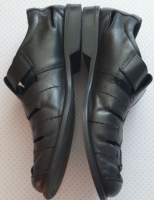 Vând pantofi bărbați