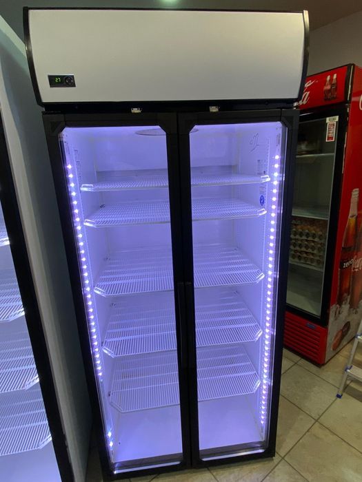 Vitrina frigorifica dublă băuturi lactate flori