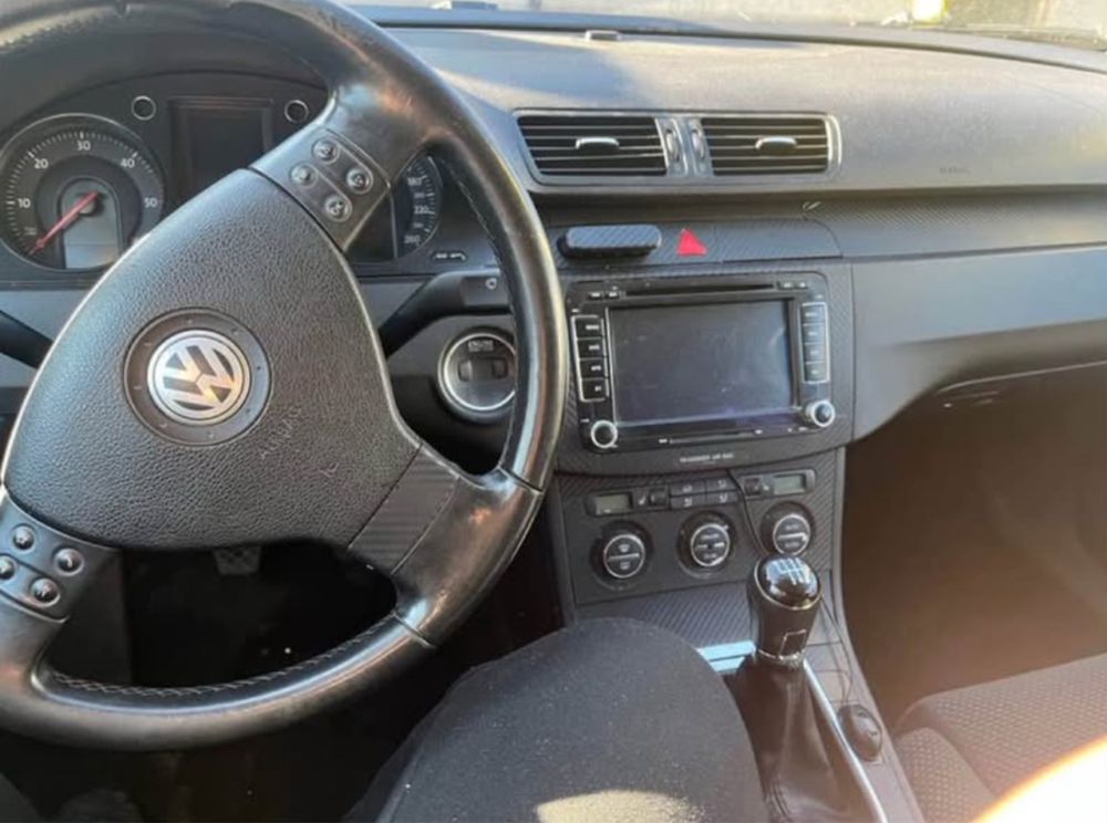 Dezmembrez Passat B6 2.0 TDI BMR