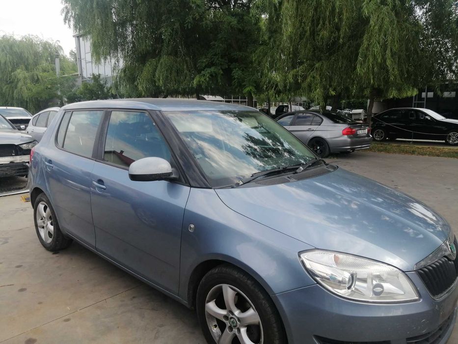 Dezmembram Skoda Fabia 2 motor 1.6