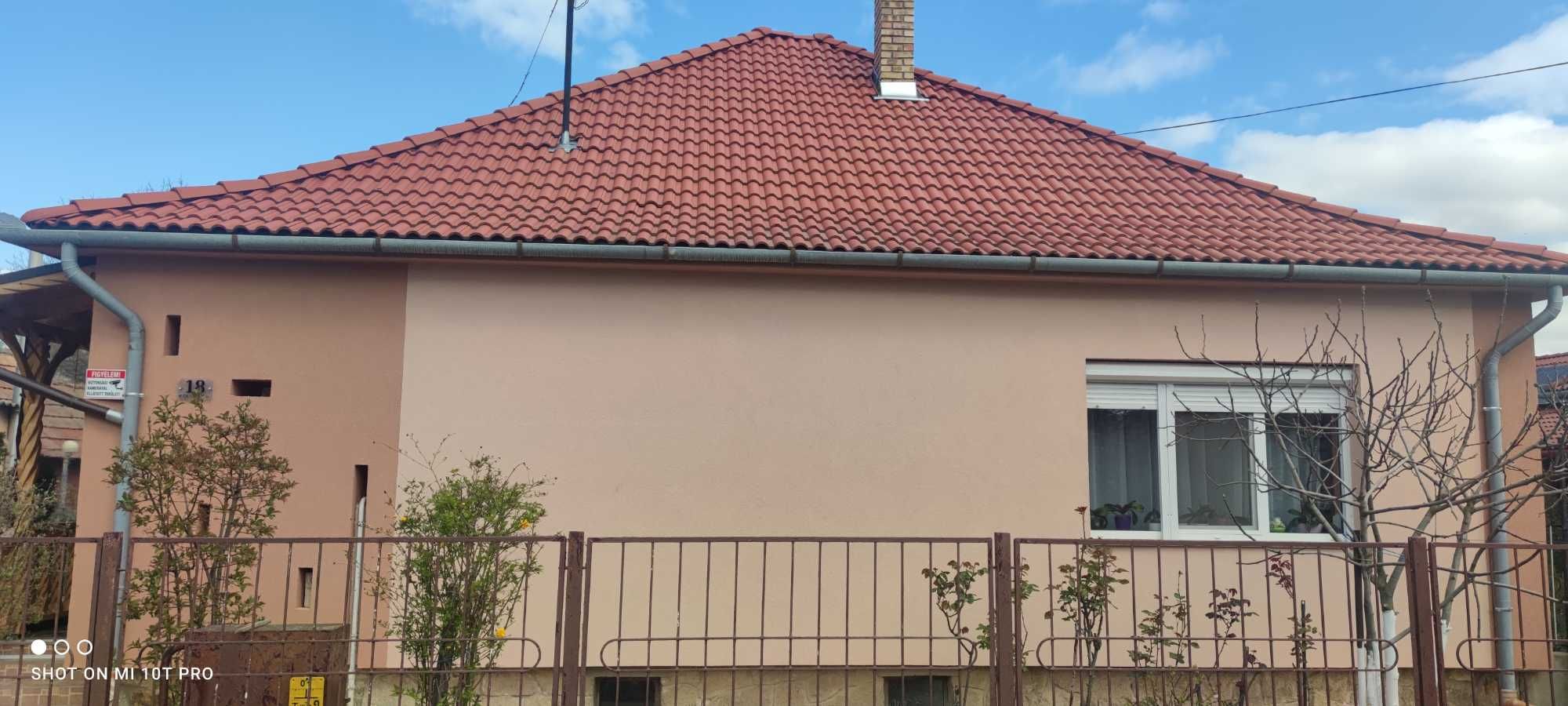 Vand sau schimb casa familiala in Biharkeresztes cu ap. in Oradea