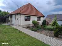 Casa in Teaca cu 4 camere si 10 ari de teren