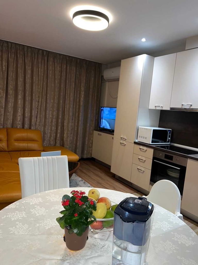Продава се Тристаен апартамент в София, Младост 1 - 70 кв.м за 3500 €/кв.м - Снимка #1