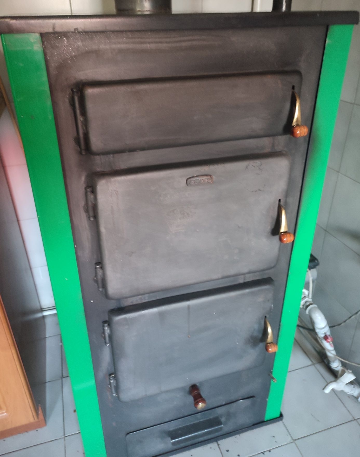 Продавам котле на дърва 26kw.ПРИТИ.