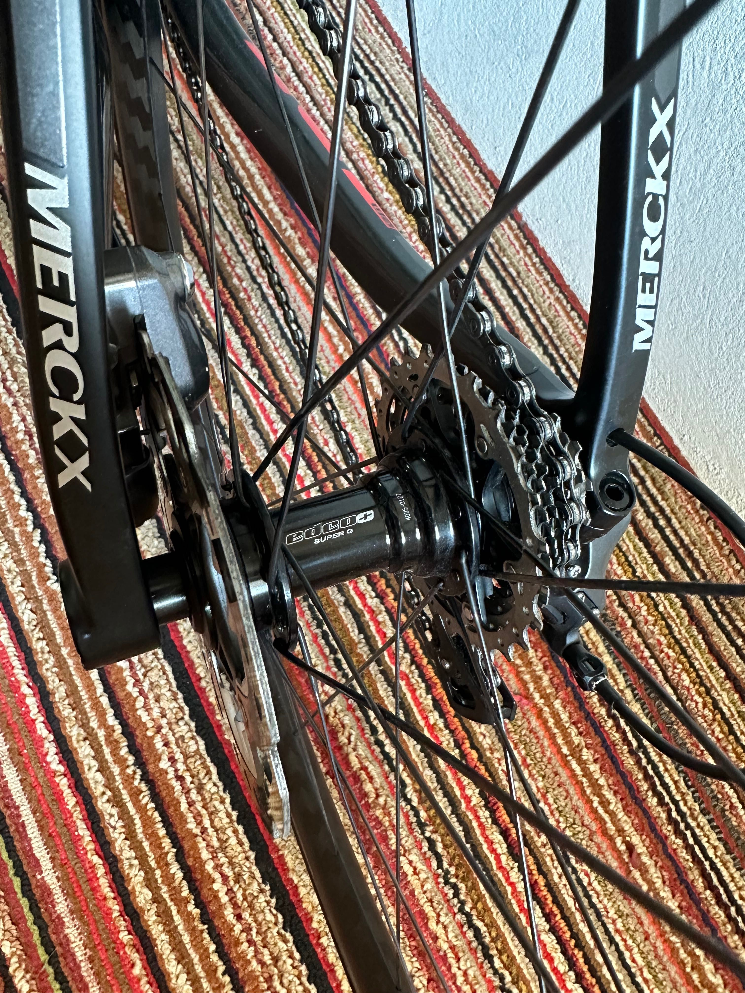 Карбонов шосеен Merckx EM 525 велосипед