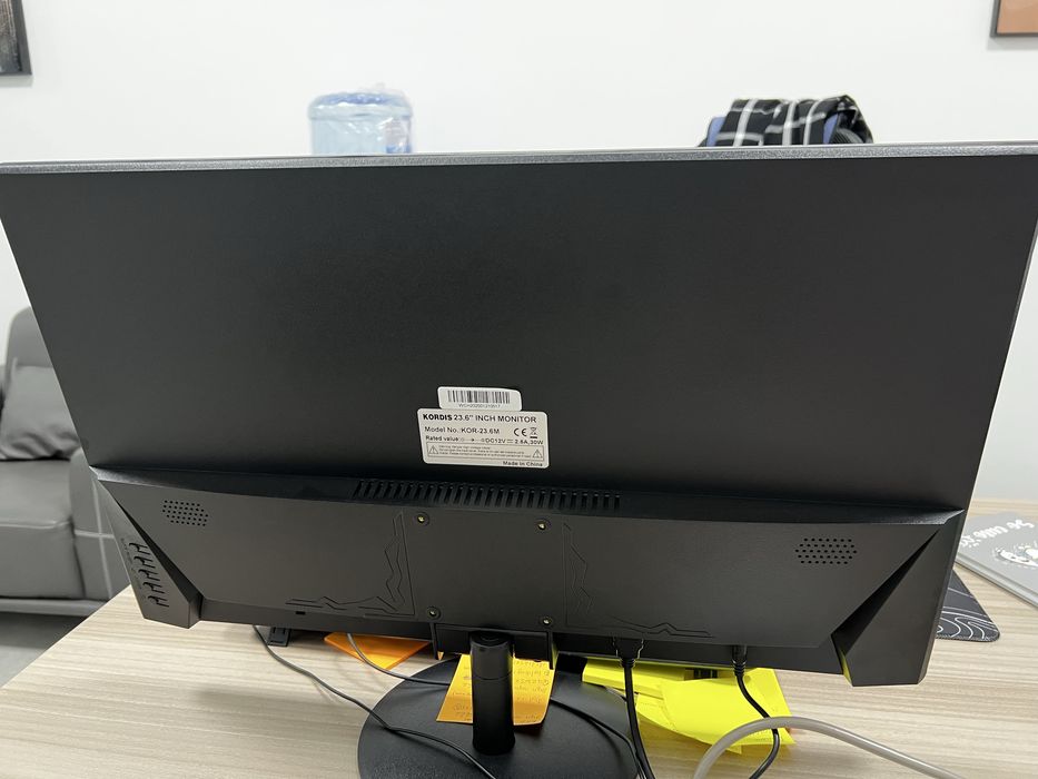 Монитор для офиса