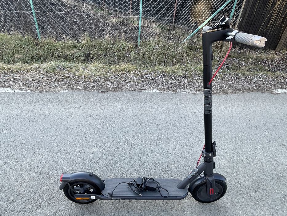 Xiaomi scooter 4/Motor burshless 300w/214 Km/2023