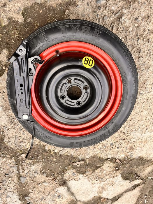 Roata de rezerva, cric, ,triunghi reflectorizant