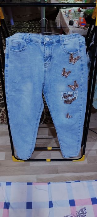 Джинсы в отличном состоянии