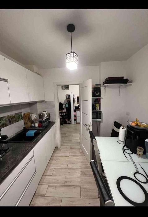 Vând apartament 2 camere decomandat in Brazda