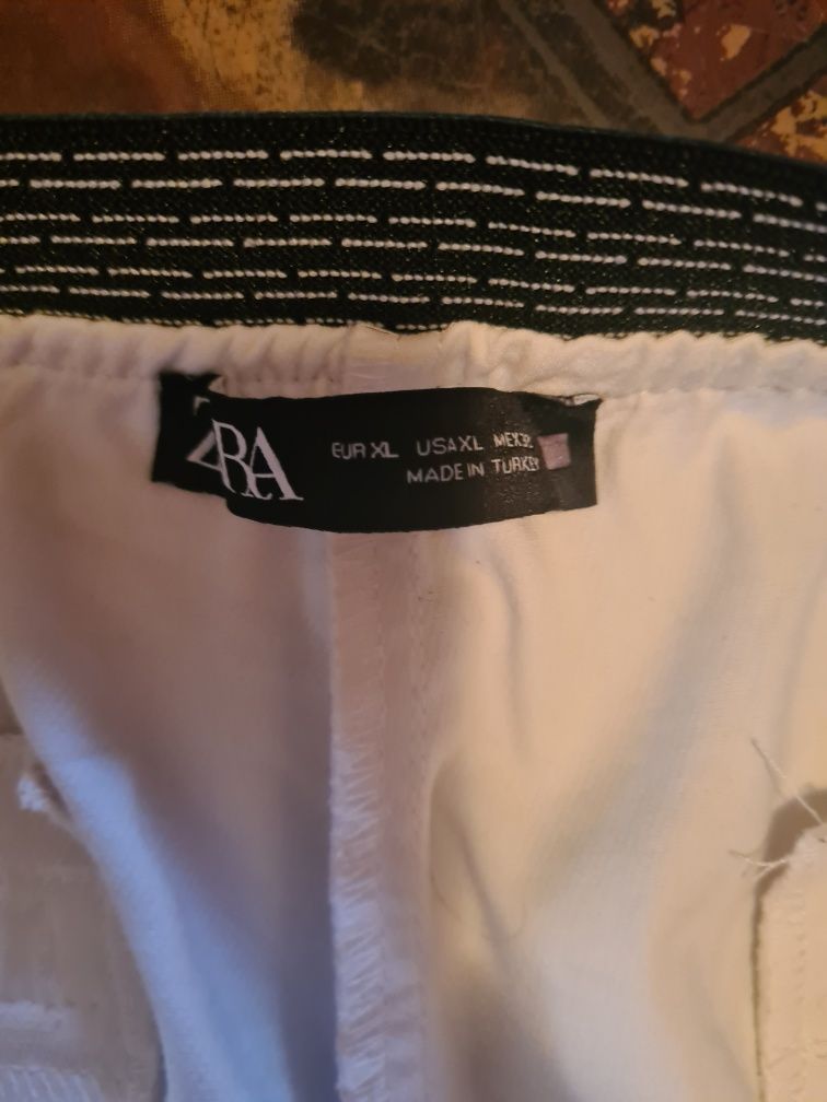 Pantaloni Zara mar xl la 60 lei Timișoara