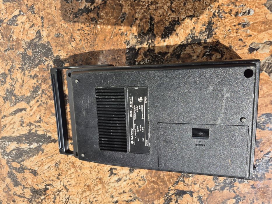 Casetofon player deck marca Sanyo model M2541 made in Spain