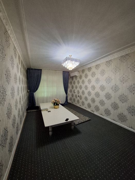 Срочно сотилади чилонзор 24.   
4 хона, 
3- этаж,  
5 этажли, гиштли д