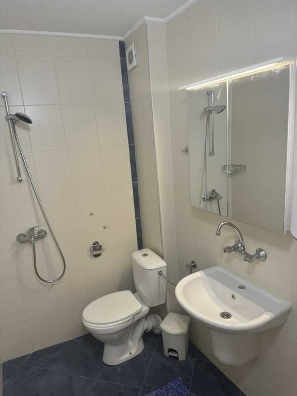 Дава се под наем Двустаен апартамент в Бургас, Изгрев - 90 кв.м за 510 € - Снимка #7