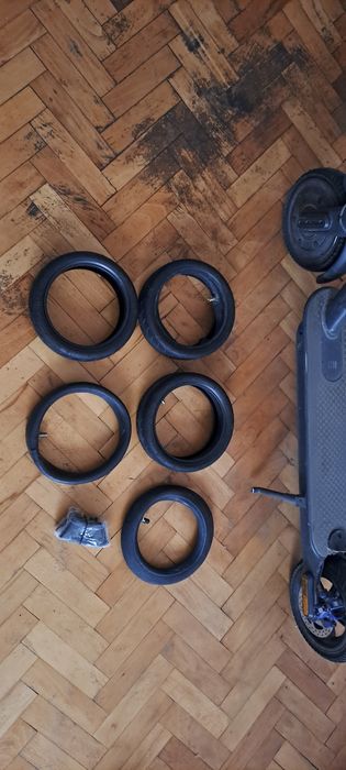 Тротинетка Xiaomi Mi 3 с нужда от нова батерия или за части.