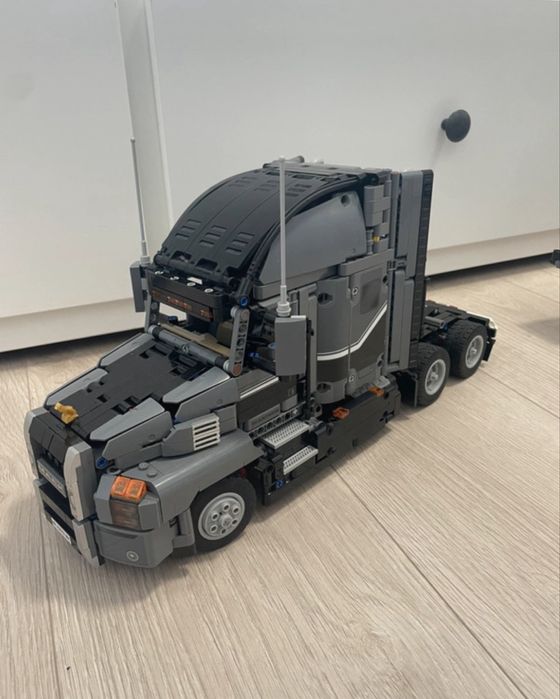 LEGO Technic 42078 Mack