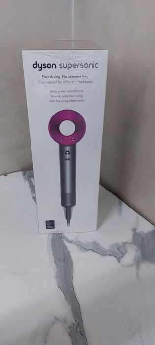 Dyson фен продам