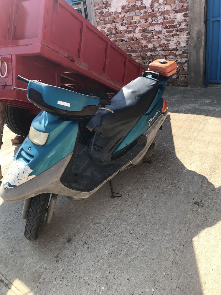 Продавам яамаха 100 с докоменти