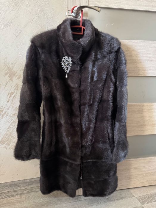 Продам норковую шубу 80тыс. Г.Алматы