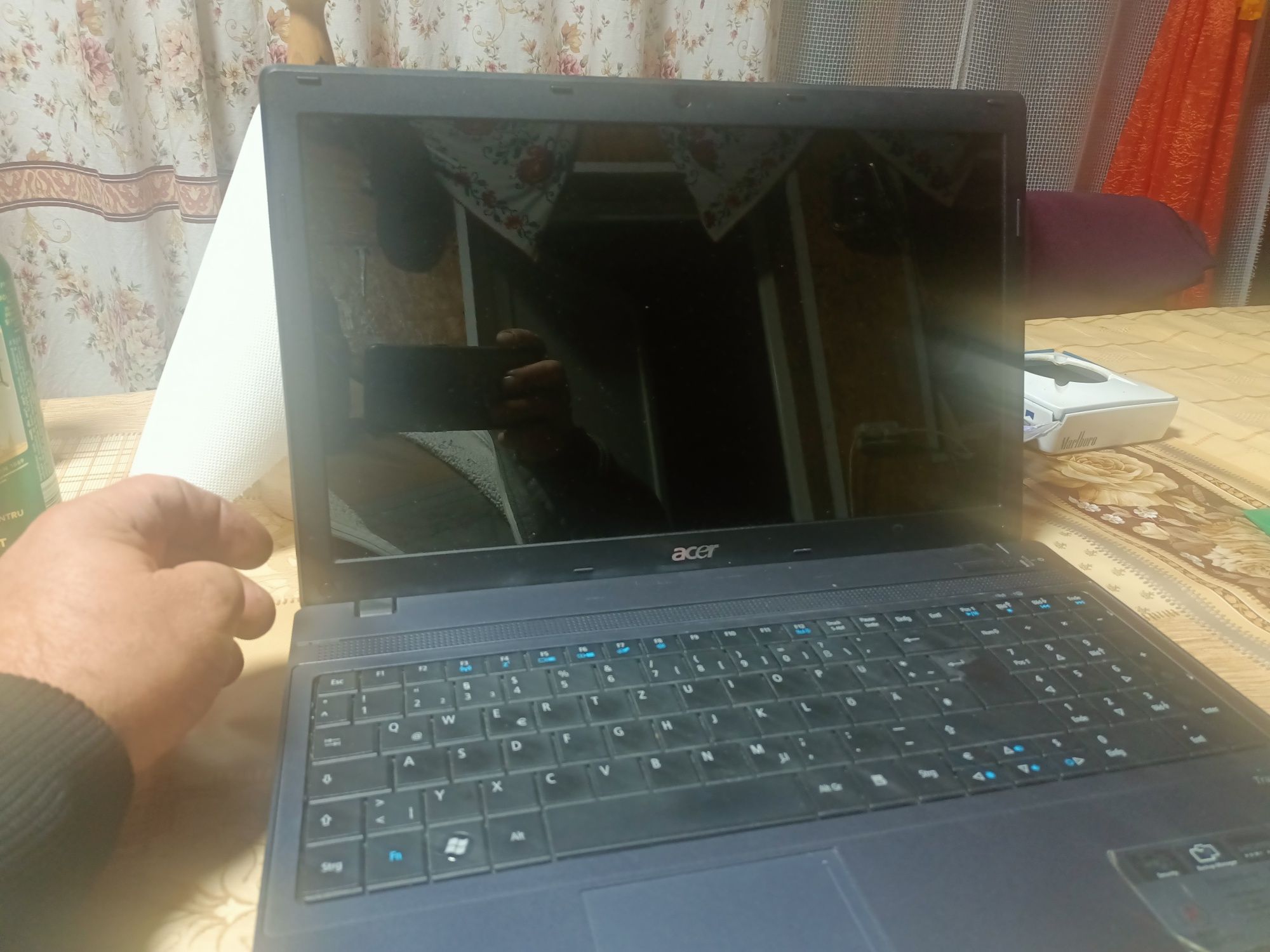 Vând Laptop ACER