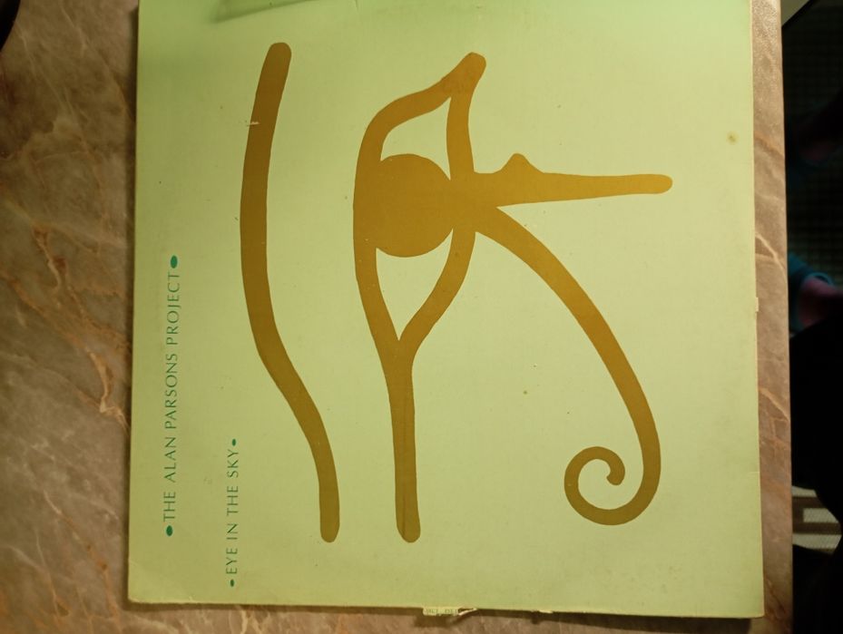 Винилови плочи малки и големи