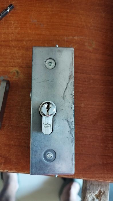 Подов автомат за стъклена врата Dorma