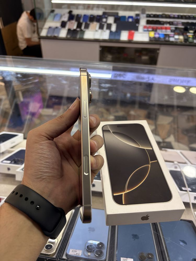 iPhone 16 Pro Max 256 gb natural